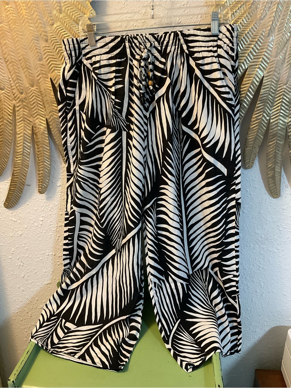 Panama Jack Linen Blend Cropped Pull-On Pants Tropical gaucho